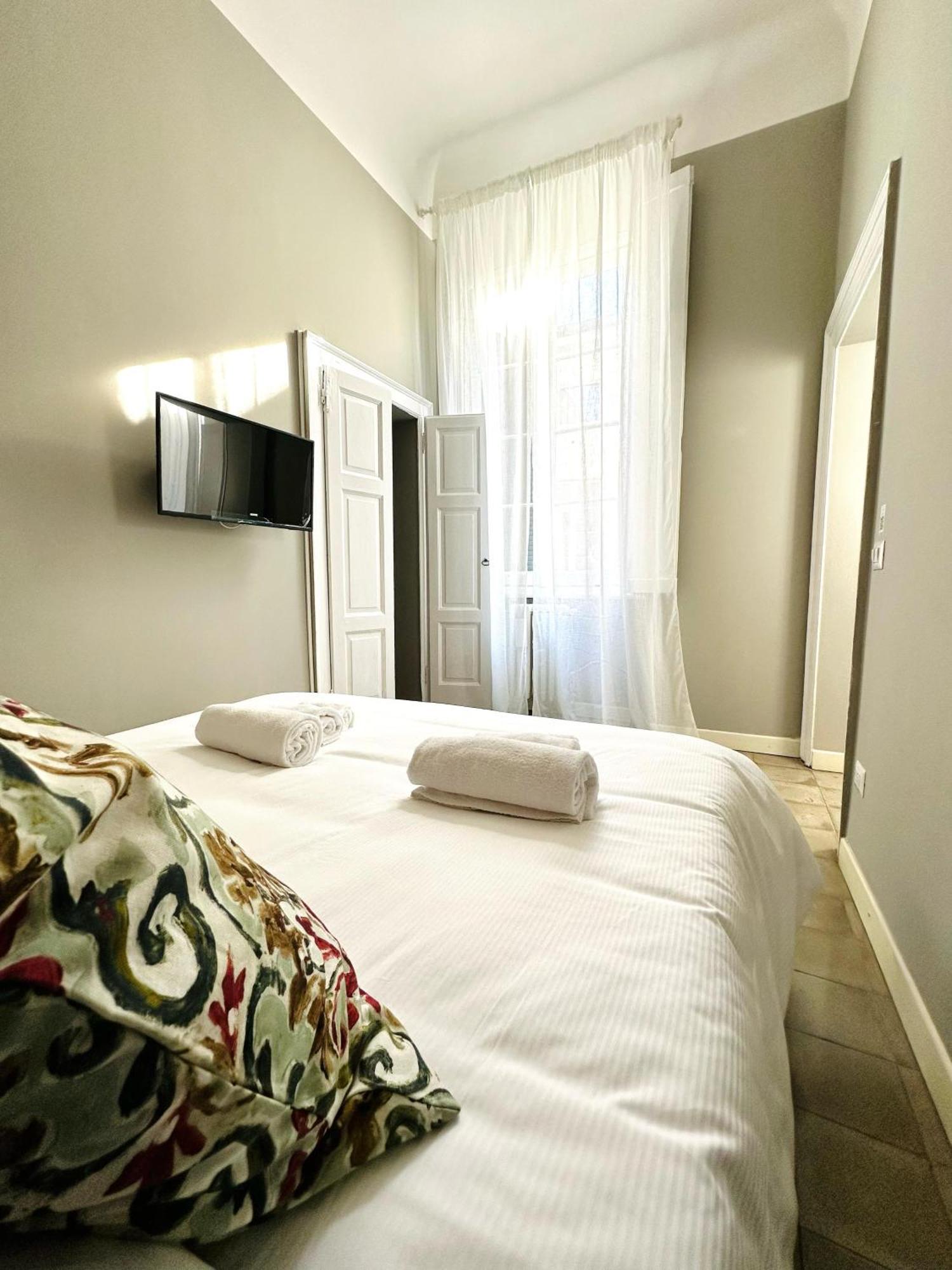 Nerino House, Elegante E Tranquillo Appartamento A 5 Minuti Dal Duomo Milánó Kültér fotó
