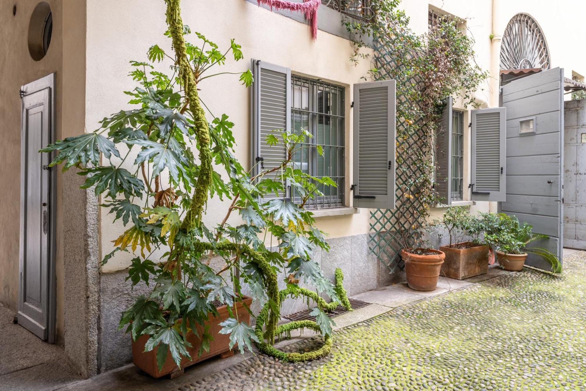 Nerino House, Elegante E Tranquillo Appartamento A 5 Minuti Dal Duomo Milánó Kültér fotó